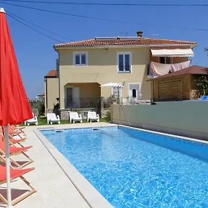Ela Apartman Umag