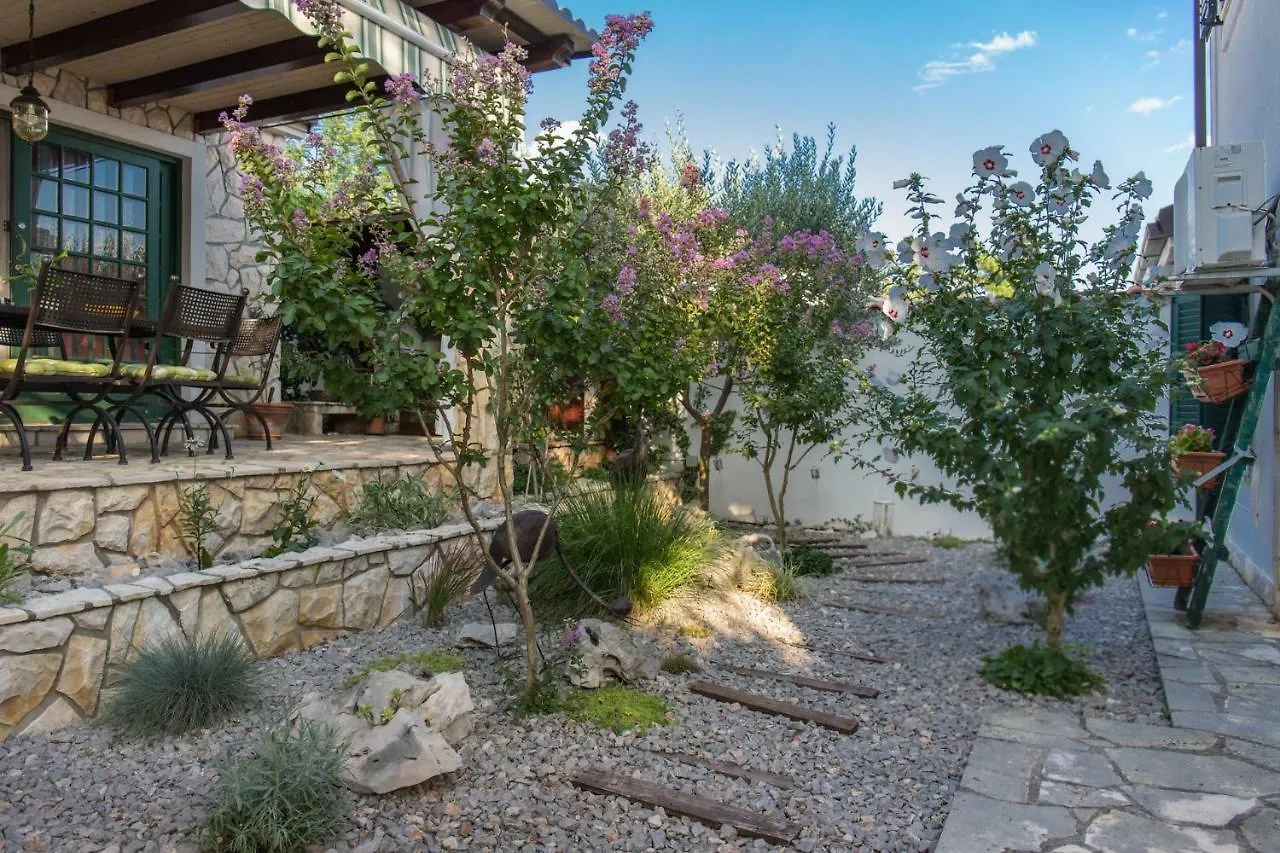 Villa Nika Selce Apartment