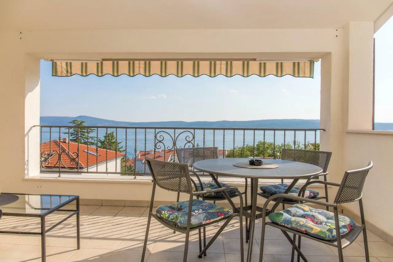 Apartment Villa Nika Selce