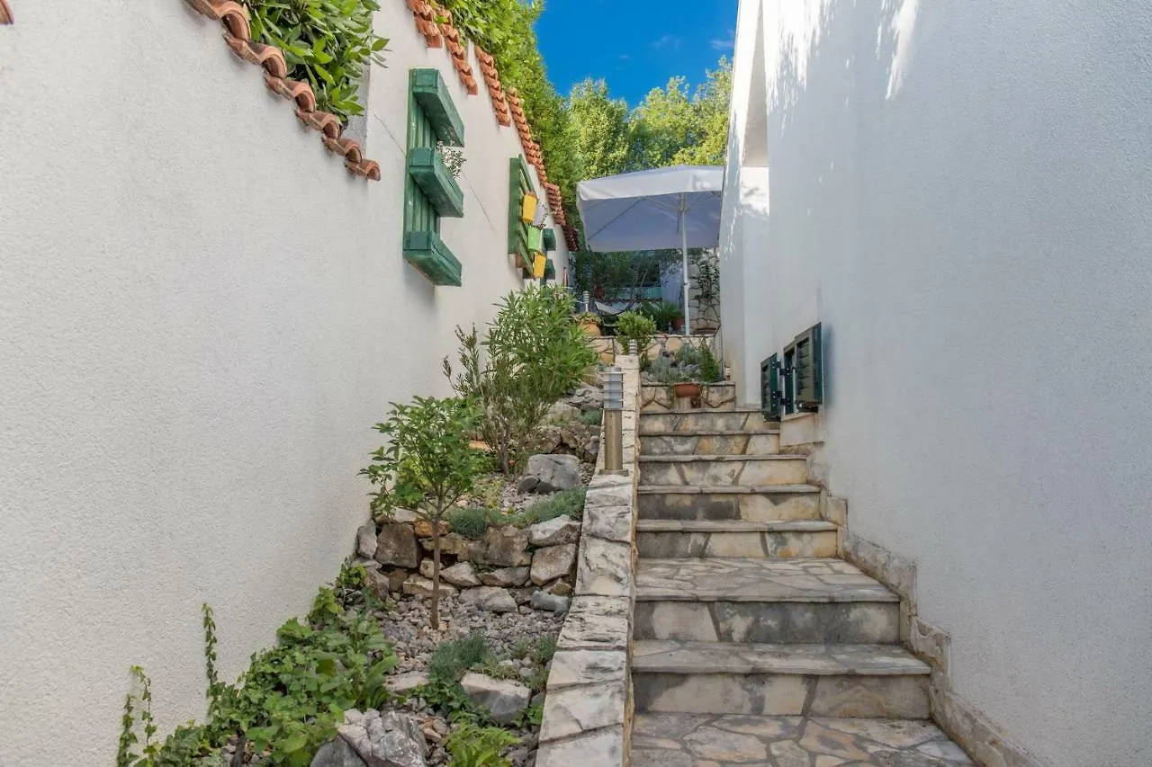 Villa Nika Selce Apartment